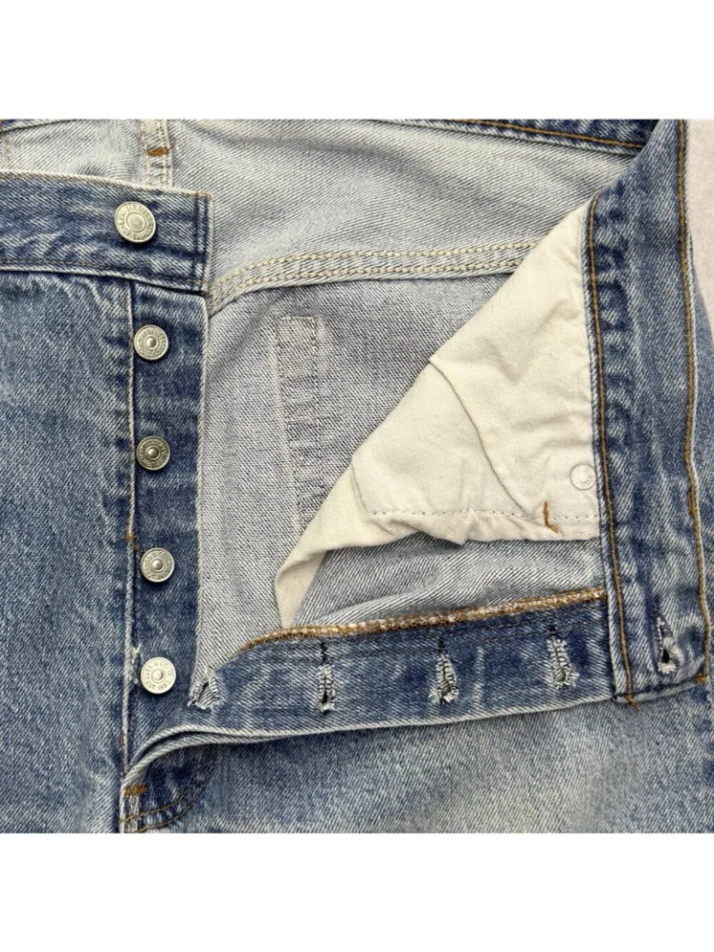VTG 80s Levi's 501 Shrink To Fit Denim Jeans Men’s 32x27 Faded Blue USA Made